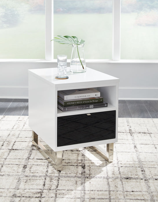 Gardoni - White / Black - Chair Side End Table