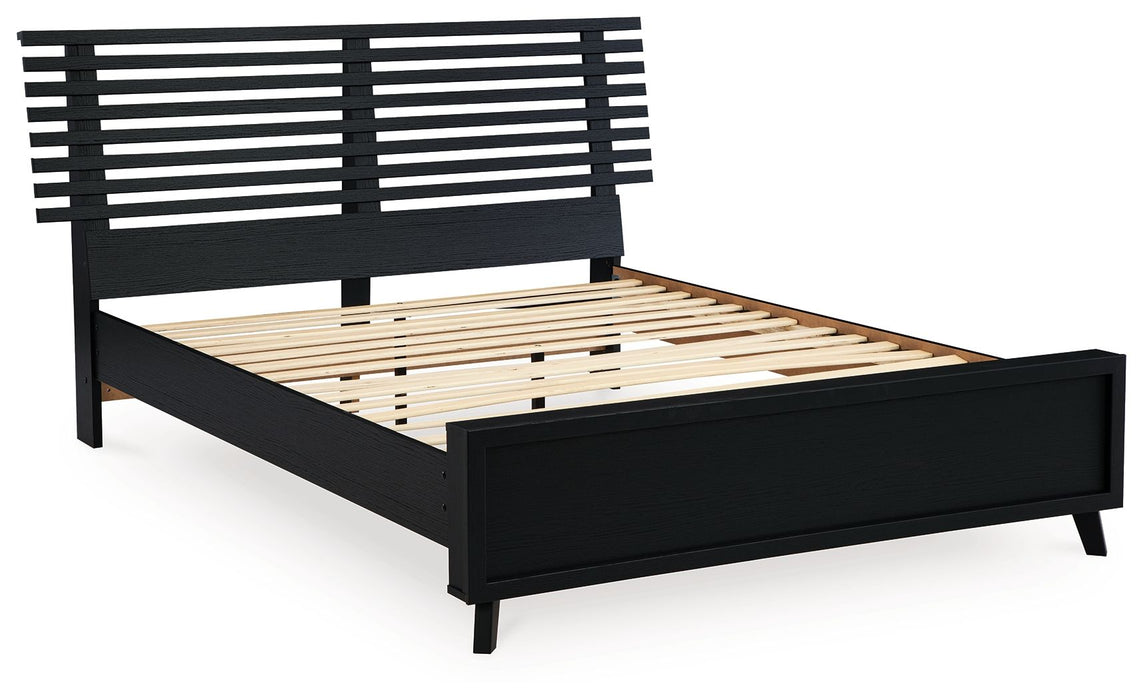 Danziar - Slat Panel Bed